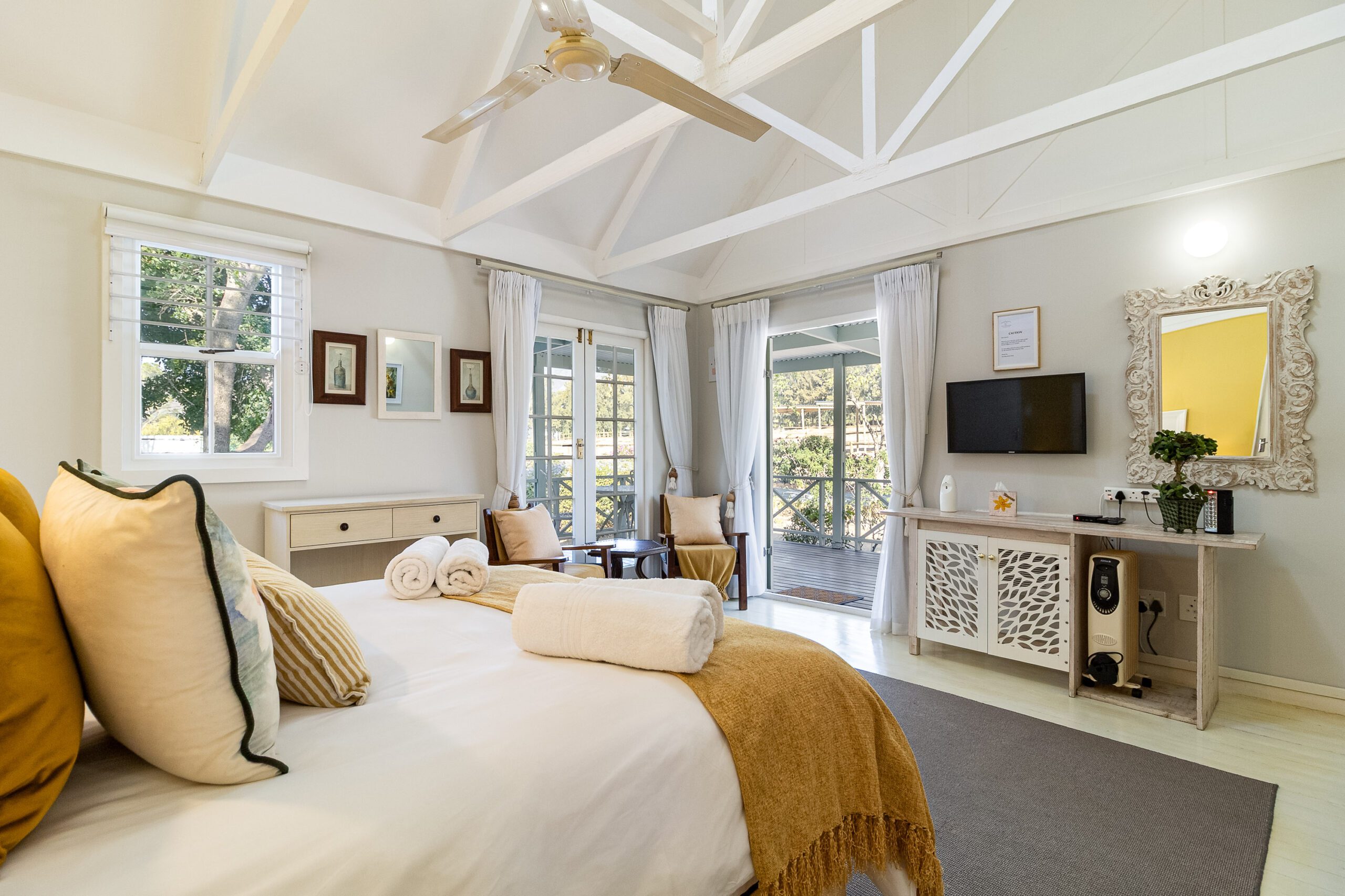 Five Mountains Guest Farm & Spa - Daffodil Cottage