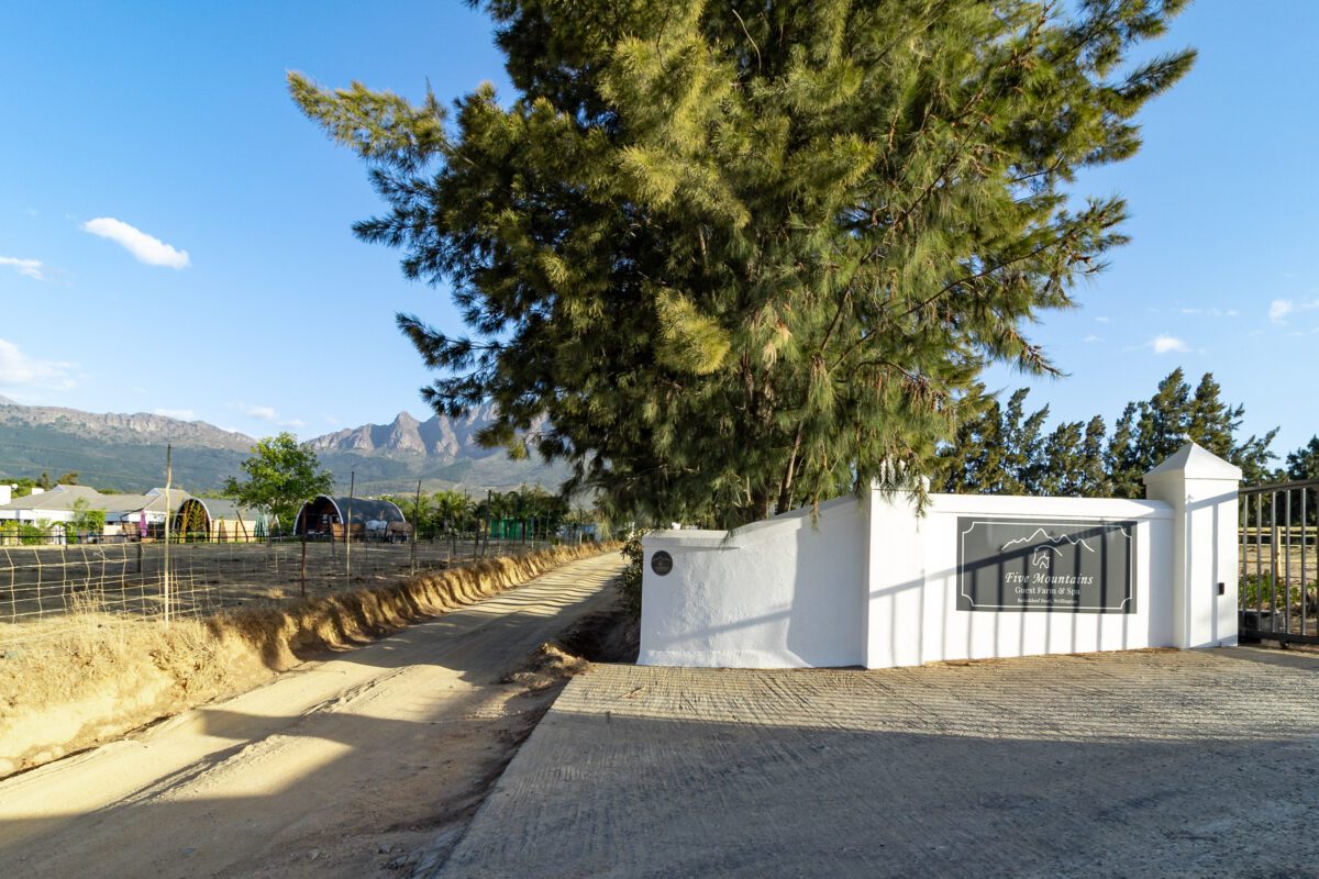 Five Mountains Guest Farm & Spa