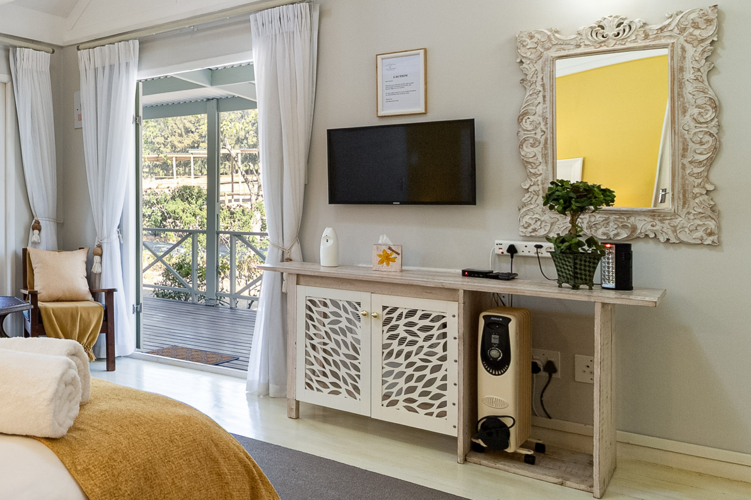 Five Mountains Guest Farm & Spa - Daffodil Cottage
